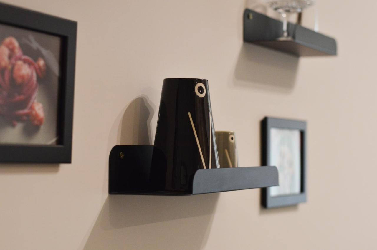 B&B Piano1 Interno5 - Accogliente E Moderno Bilocale Vicino Al Centro Salerno Eksteriør billede